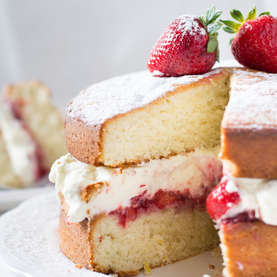 My family Victoria sponge cake recipe – Lisa Valentine Home